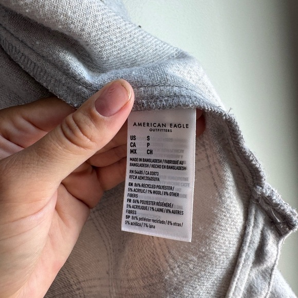 American Eagle Blue Gray Plaid Shacket Size S Cozy Oversized Button Down Jacket - Picture 5 of 7